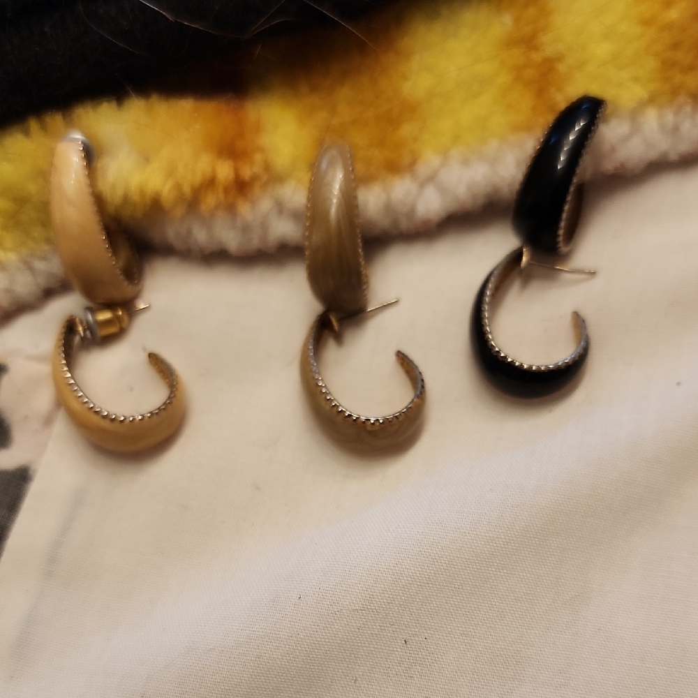 5 For $15 Elegant Hoop Earrings Set - Black, Tan, Cream